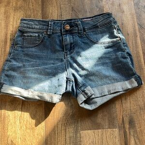 4/$20🥳 YMI girls Jean shorts size 10